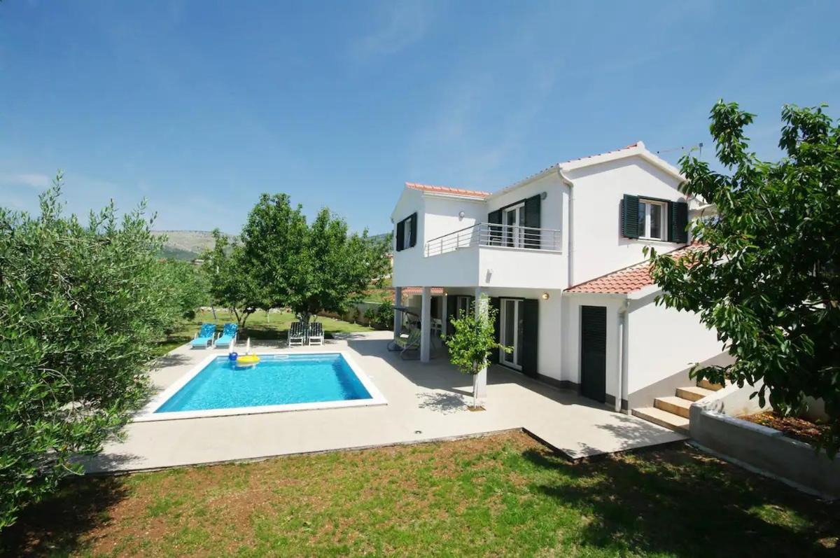 House Viki Villa Plano Exterior photo
